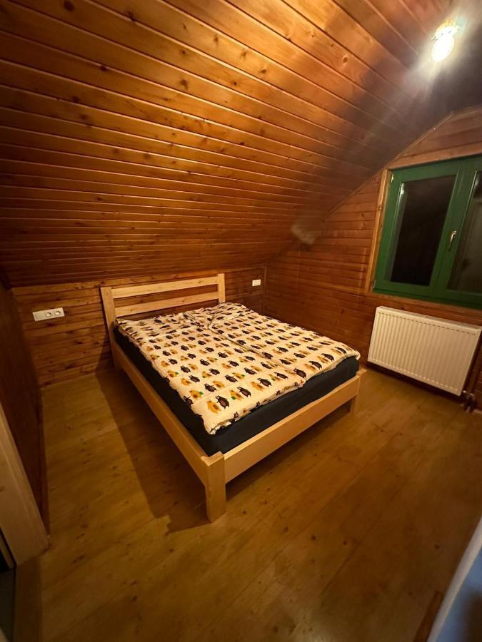 Madarasi Sportbazis Hotel Capilnita Bagian luar foto