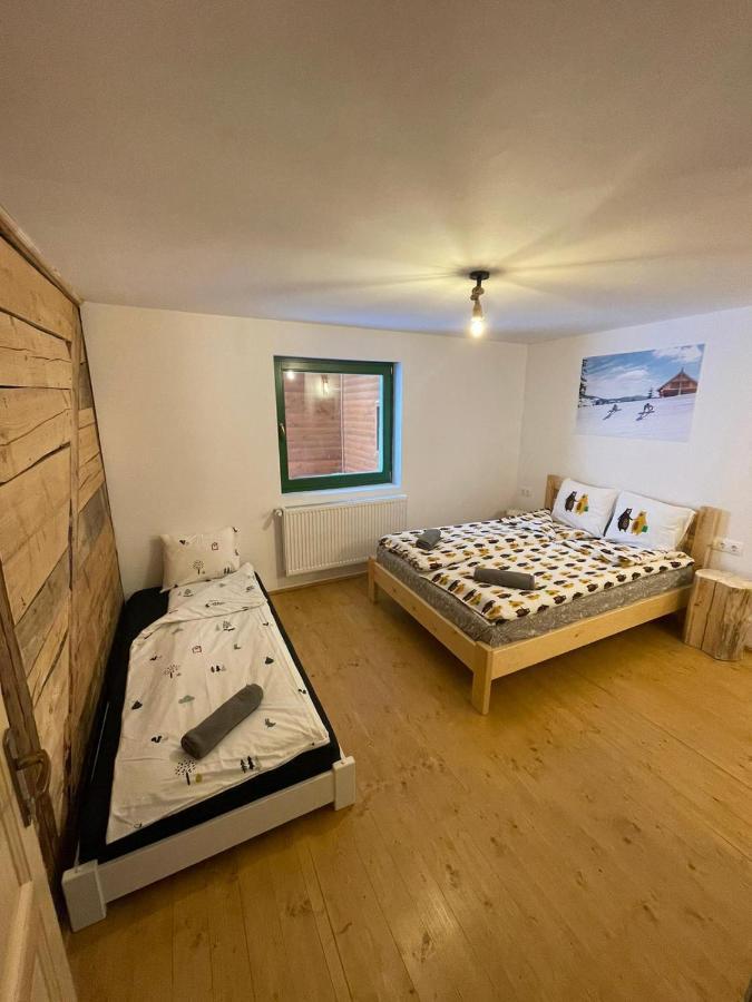 Madarasi Sportbazis Hotel Capilnita Bagian luar foto