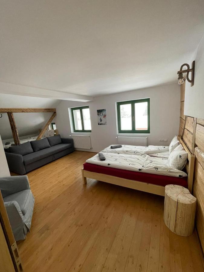 Madarasi Sportbazis Hotel Capilnita Bagian luar foto