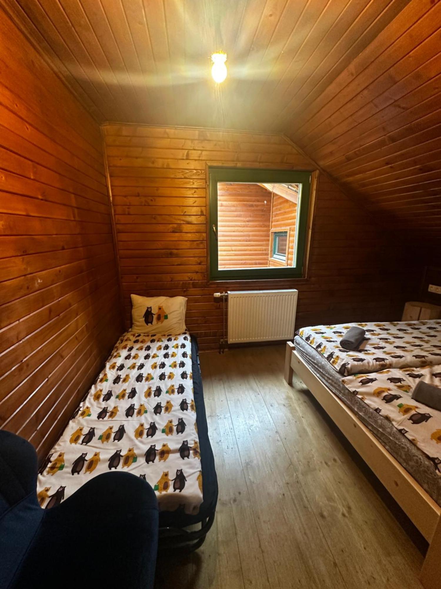 Madarasi Sportbazis Hotel Capilnita Bagian luar foto